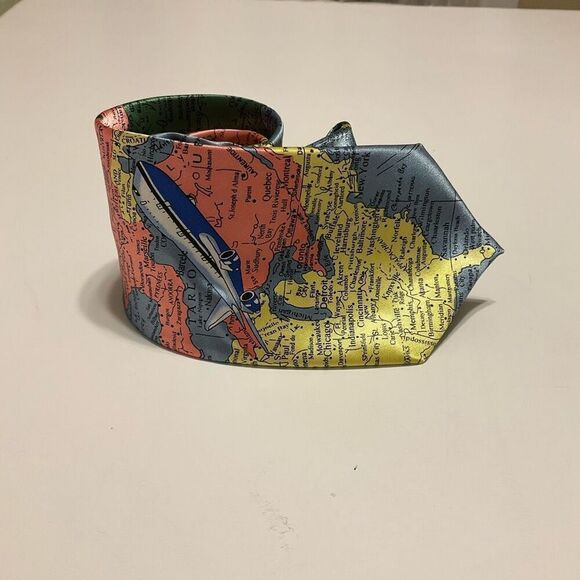 100% Silk NWOT World Map Tie by Kai Long. Teacher, historian, geography - Picture 1 of 9